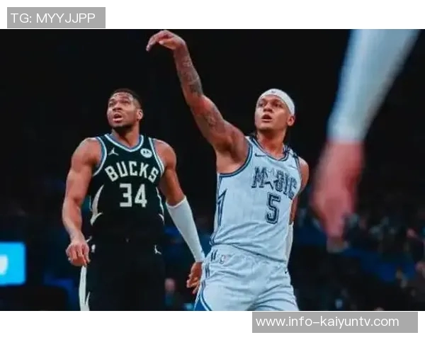 字母哥创历史新高前三场比赛得分破百篮板超四十助攻破十五