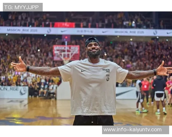 南湾湖人主帅盛赞詹姆斯训练态度专注早到令人难以置信